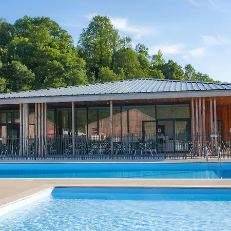 Hotel Village Les Lambrilles *