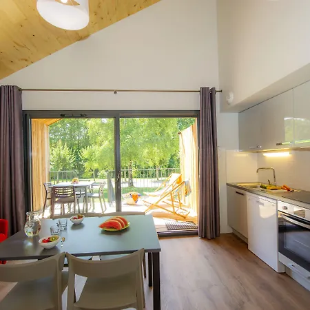 Village Les Lambrilles * La Bastide-de-Sérou